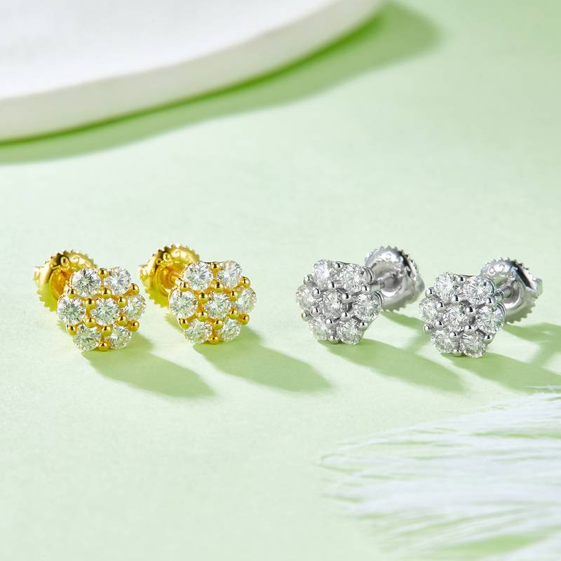 圆形梅花S925银Stud Earring带螺纹Moissanite厘石D级0.84ct